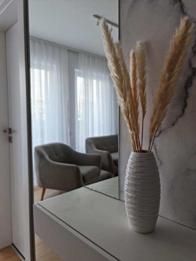 Sara Apartment Nagyvárad Kültér fotó